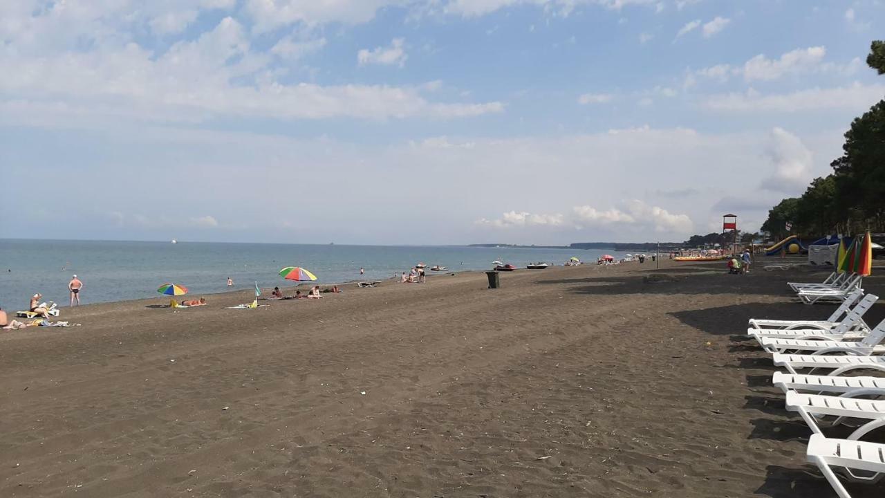 Hotel Evrazia Ureki Dış mekan fotoğraf